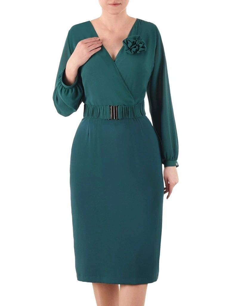 Wizytowa sukienka damska z długim rękawem butelkowa zieleń – prosty fason z eleganckim paskiem 39905