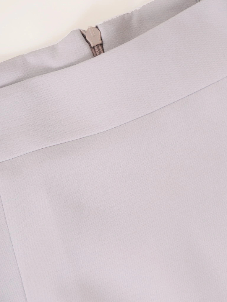 Szara elegancka spódnica ołówkowa na jesień – dopasowany fason subtelnie podkreślający figurę 37735