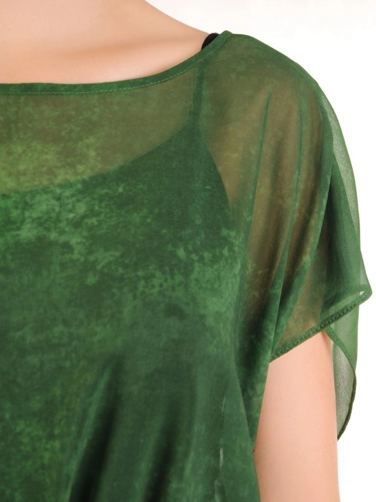 Zielona długa sukienka wizytowa o prostym kroju – ze swobodnym rękawem kimono i rozcięciami 30098