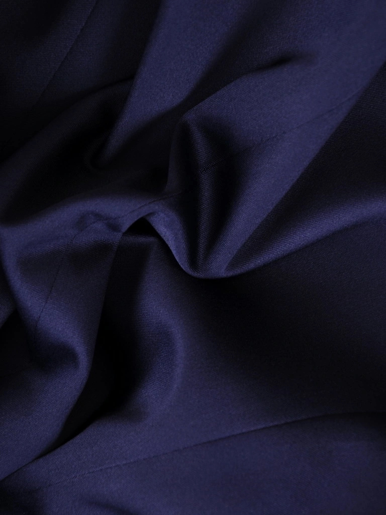 Granatowa marynarka damska na wesele do sukienki – prosty fason z ozdobnym zapięciem 37291