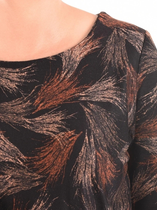 Elegancki kostium damski ze spodniami i trapezową tuniką – stylowy fason z wiązaniem w talii 40305