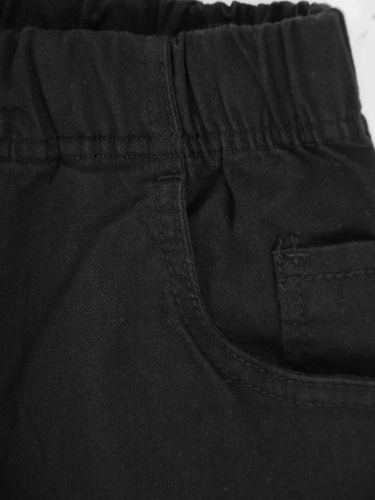 Eleganckie czarne spodnie z prostymi nogawkami i elastycznym pasem – optycznie wysmuklające figurę plus size 34900