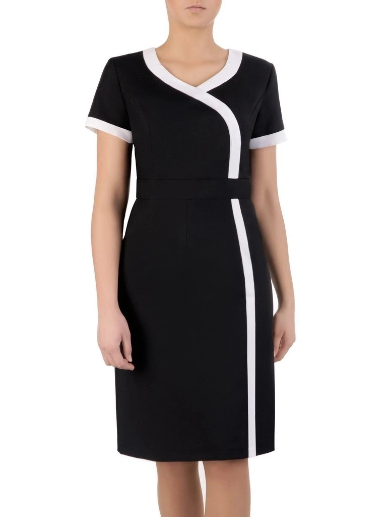 Elegancka sukienka midi w czerni i bieli – prosty, modelujący sylwetkę krój z dekoltem w serek 5941