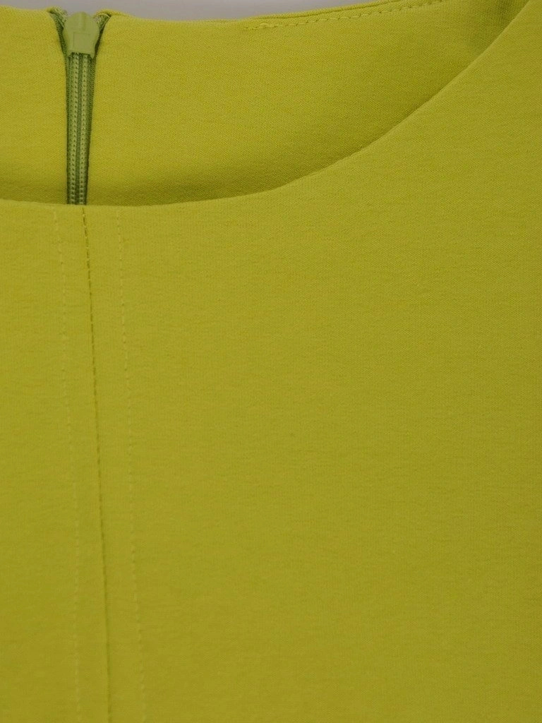Limonkowa sukienka biurowa midi o prostym fasonie – kobiecy dekolt w łódkę i praktyczne kieszenie 6480