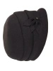 Elegancki czarny kapelusz damski cloche na jesień i zimę – ocieplany model z ozdobną wstawką 42695