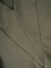 Elegancka sukienka khaki trapezowa z paskiem i rękawem 3/4 – swobodny krój midi z bocznymi rozcięciami 39476