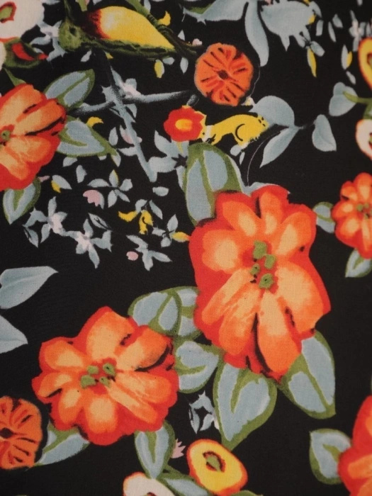 Wizytowa sukienka midi rozkloszowana w kwiaty – fason z długim rękawem subtelnie podkreślający talię 29014