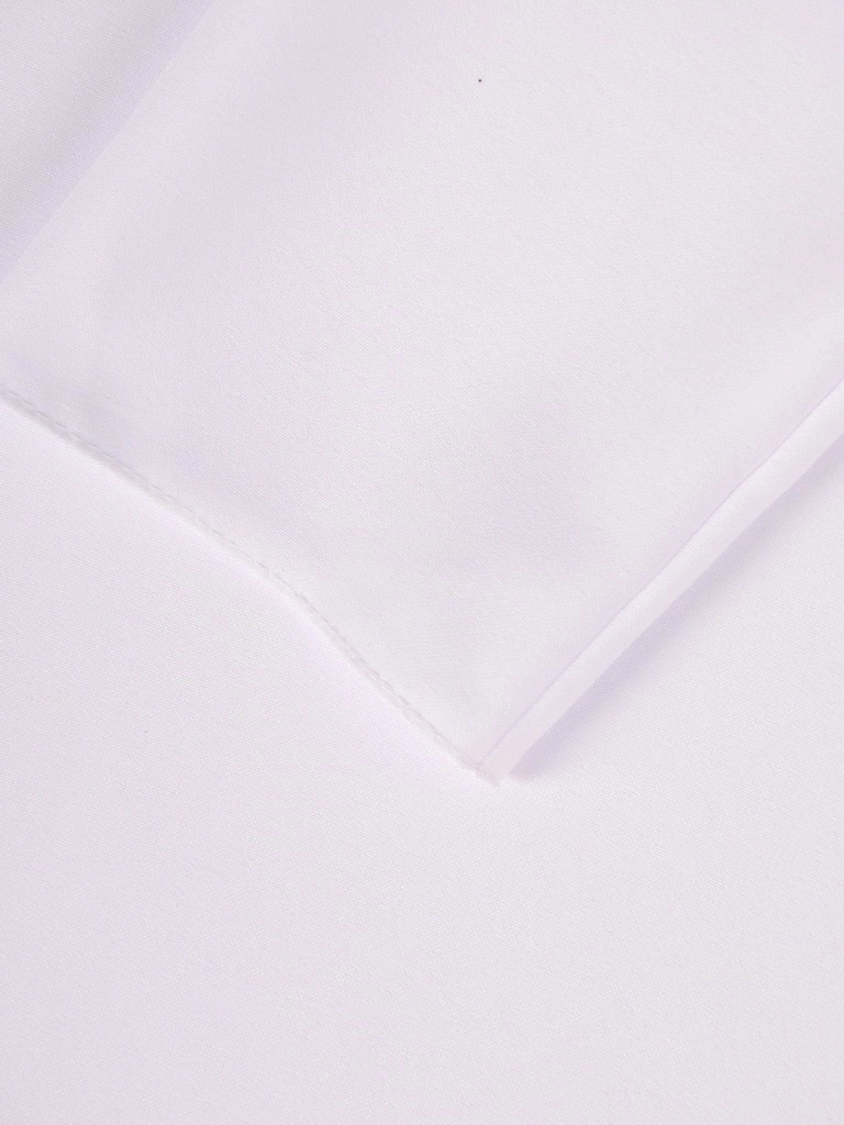 Elegancka biała sukienka trapezowa midi – kobiecy fason maskujący biodra z ozdobną stójką 34980