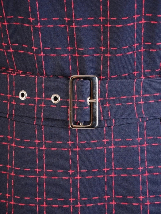 Elegancka sukienka rozkloszowana w kratę – stylowy fason z kontrafałdami i kołnierzykiem 34193
