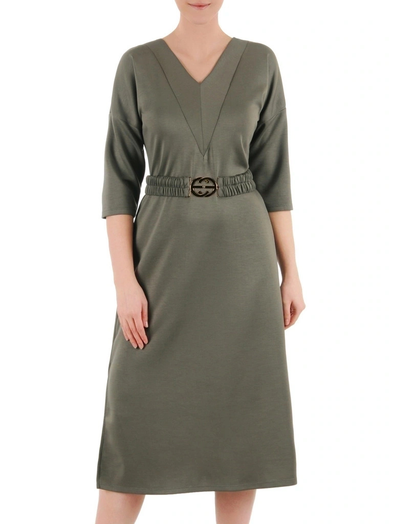 Elegancka sukienka khaki trapezowa z paskiem i rękawem 3/4 – swobodny krój midi z bocznymi rozcięciami 39476