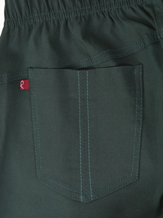 Eleganckie zielone spodnie damskie o prostym kroju – wygodna gumka w pasie i wysmuklający fason 34867
