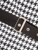 Elegancka sukienka rozkloszowana midi w pepitkę – kobiecy model z dekoltem w łódkę i paskiem 32345