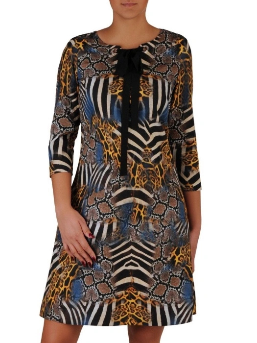 Elegancka sukienka trapezowa w zwierzęcy print – maskujący biodra fason z rękawem 3/4 18482