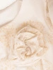 Wizytowa sukienka midi ecru w złoty wzór roślinny – prosty fason z odpinanym kwiatem i wiązaniem w pasie 41360