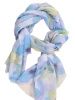 Elegancki szal damski do sukienki w kwiaty – gustowne uzupełnienie wizytowej stylizacji 41618