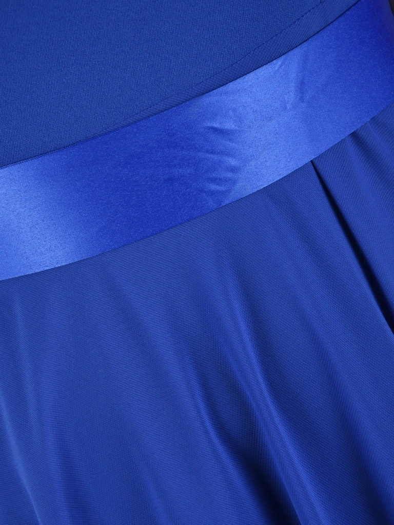 Chabrowa sukienka rozkloszowana na wesele i andrzejki – wysmuklający krój z ozdobnymi rękawami 34947