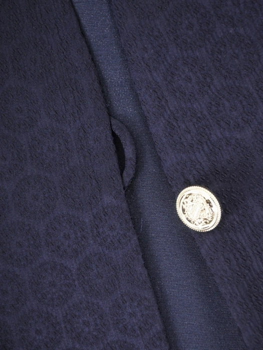 Elegancka granatowa marynarka damska na wesele i do sukienki – prosty fason z guzikiem 37624