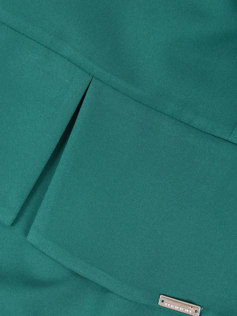 Elegancka ciemnozielona sukienka wizytowa z baskinką – prosty fason dyskretnie podkreślający sylwetkę 40497