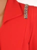 Elegancka czerwona sukienka midi na andrzejki i święta – modelujący sylwetkę fason z kołnierzem 27733
