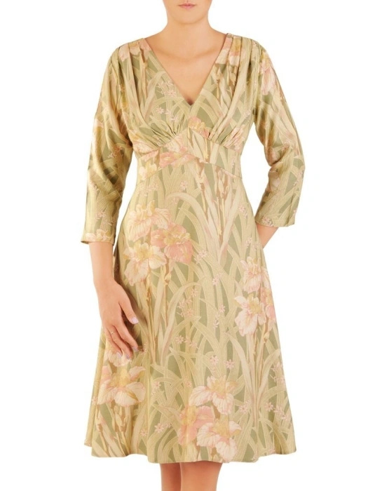 Elegancka sukienka rozkloszowana midi w kwiaty – kobiecy krój wysmuklający sylwetkę z rękawem 3/4 30422