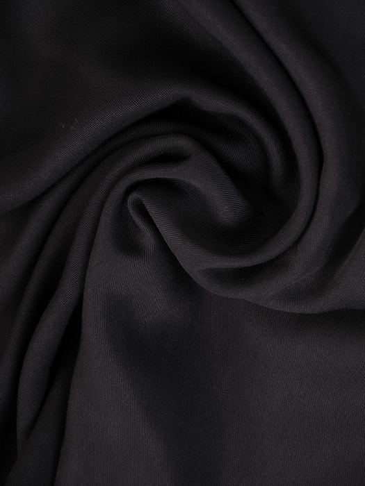 Czarna tunika z efektownym wykończeniem 27750