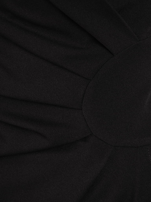 Kopertowa czarna sukienka, modna kreacja z dzianiny 24852