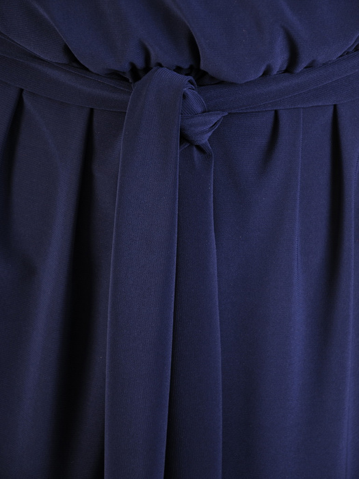 Ołówkowa sukienka z kopertowym dekoltem 32474