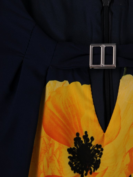Sukienka damska Tamida II, wiosenna kreacja w kwiaty.