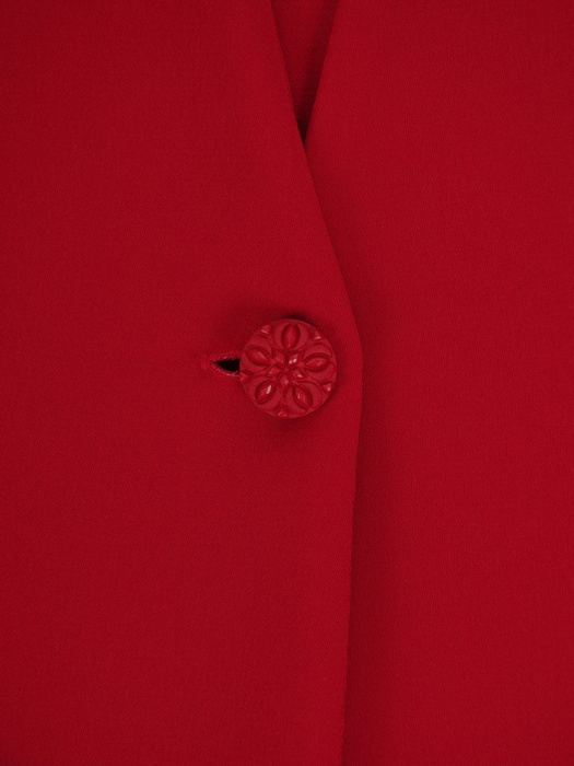 Wyjściowa garsonka z czerwonym żakietem i zwiewną sukienką z szyfonu 26963