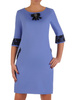 Niebieska sukienka z efektowną broszką i ozdobnymi rękawami 18416.